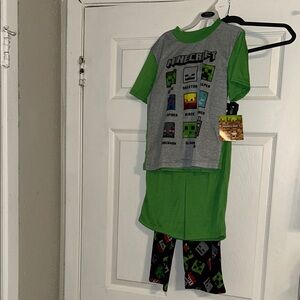 Kohl's Green and Gray Leggings